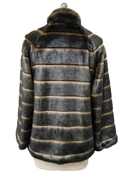 OEM Hot Sales Winter Warm Fur Coat New Women's Fashionable Coat Striped Fur Coat